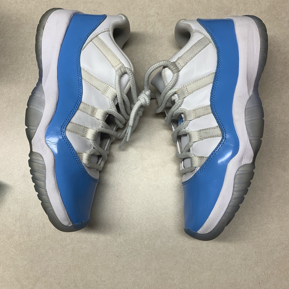 Jordan 11 “UNC” low